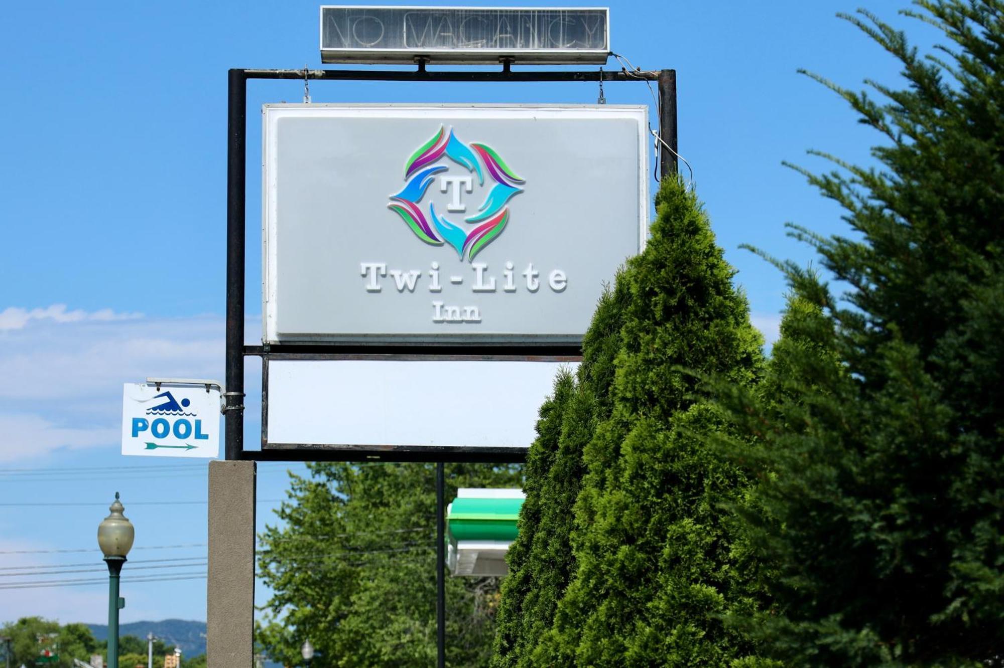 Twi-Lite Inn フロント・ロイヤル エクステリア 写真