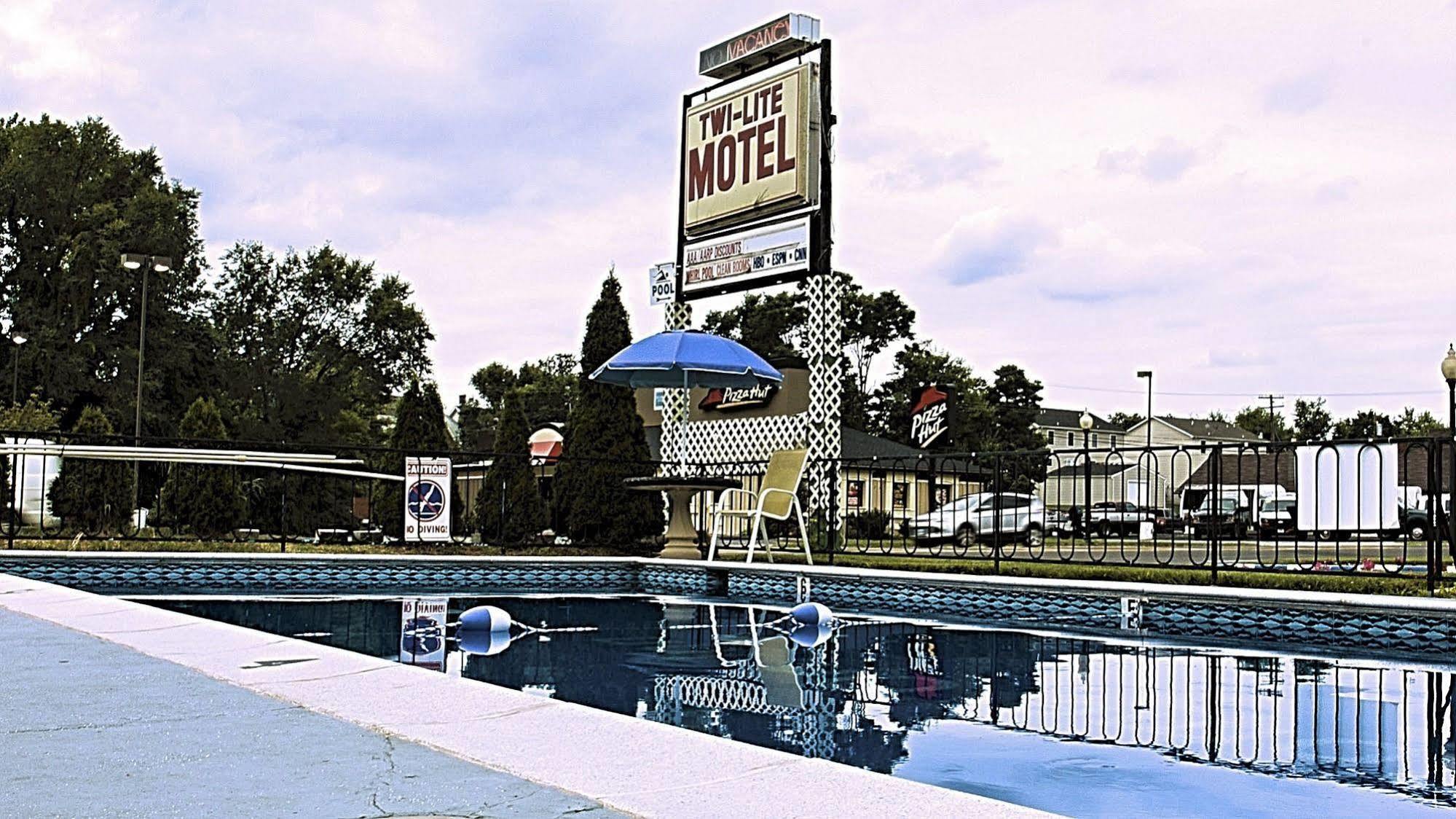 Twi-Lite Inn フロント・ロイヤル エクステリア 写真